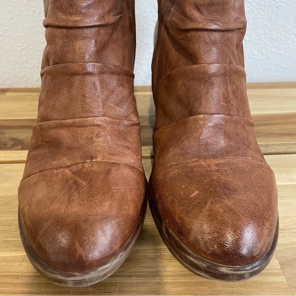 Sofft Gable Burnished 2 1/2" Heeled Zip-Up Leather Boots/Booties Size 8.5 Womens - Picture 3 of 13